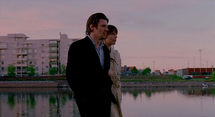 Кадр из фильма «Огни городской окраины»